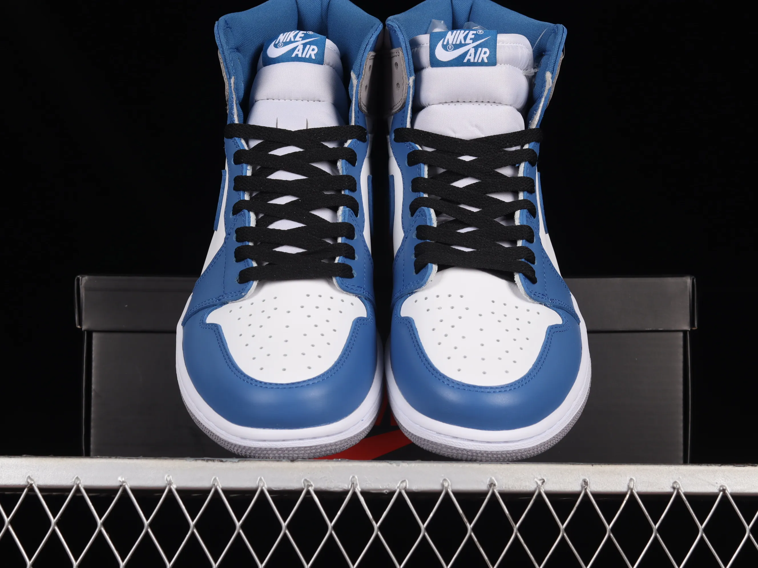 All categories Air Jordan Jordan series basketball shoes Air Jordan 1 High X version Air Jordan 1 High OG "True Blue" AJ1 Joe 1 white and blue color high-top basketball shoes DZ5485-410